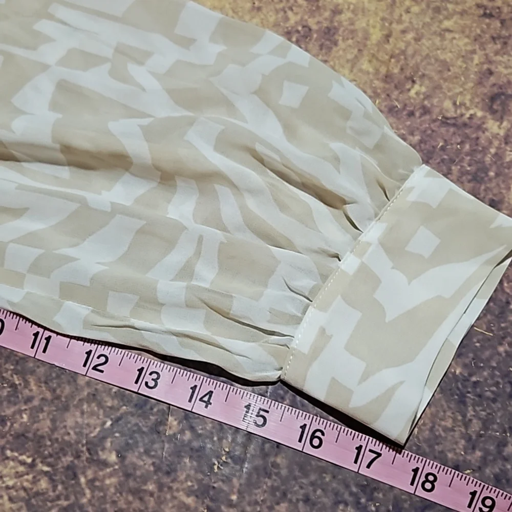 Calvin Klein | Beige and White Flowy Blouse - Picture 9 of 10